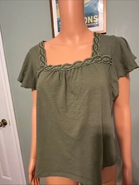 Adrienne Vittadini Olive Green Braided Square-Neck Flutter Sleeve Top